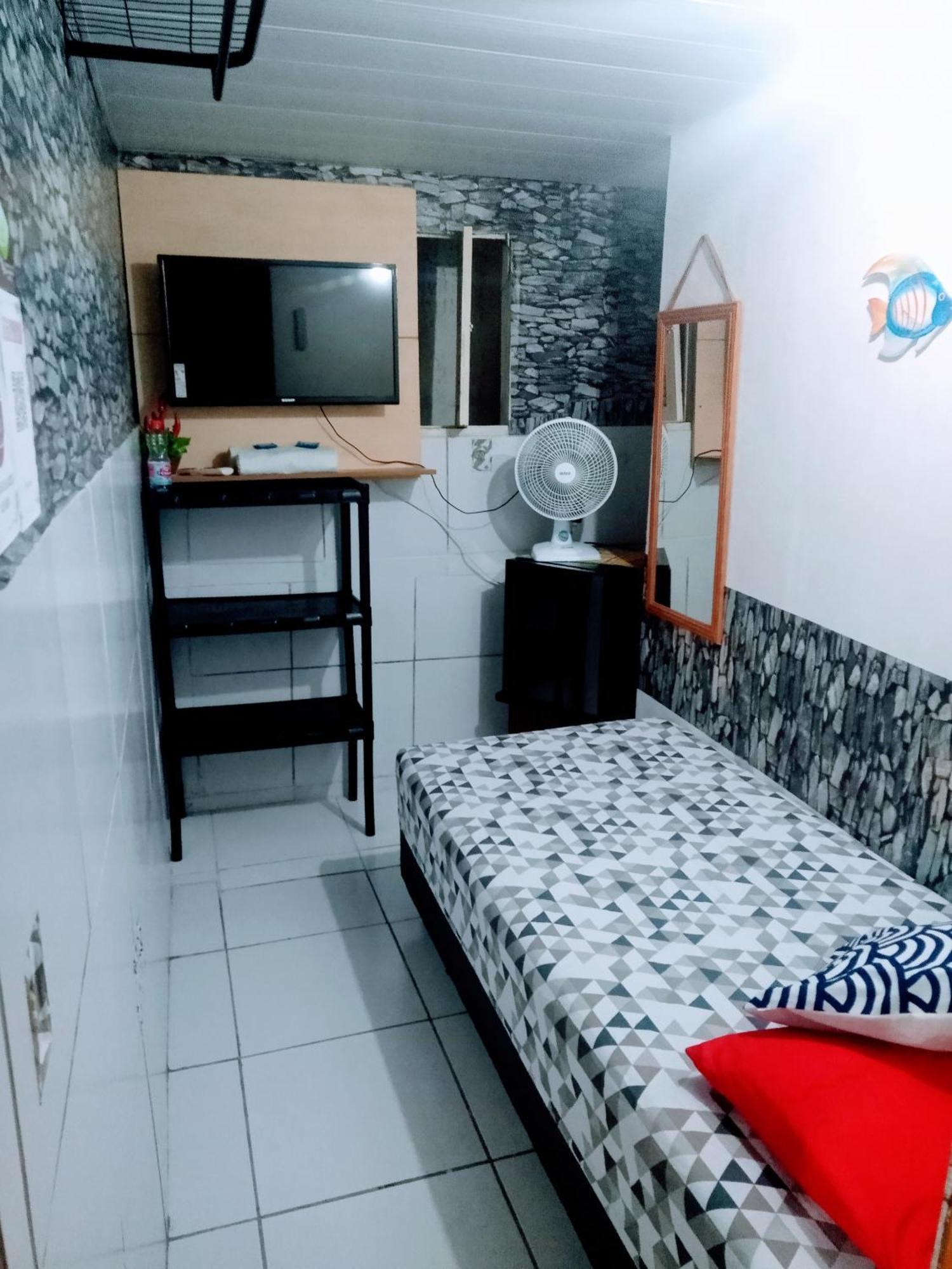 Inn Zelia Barros *