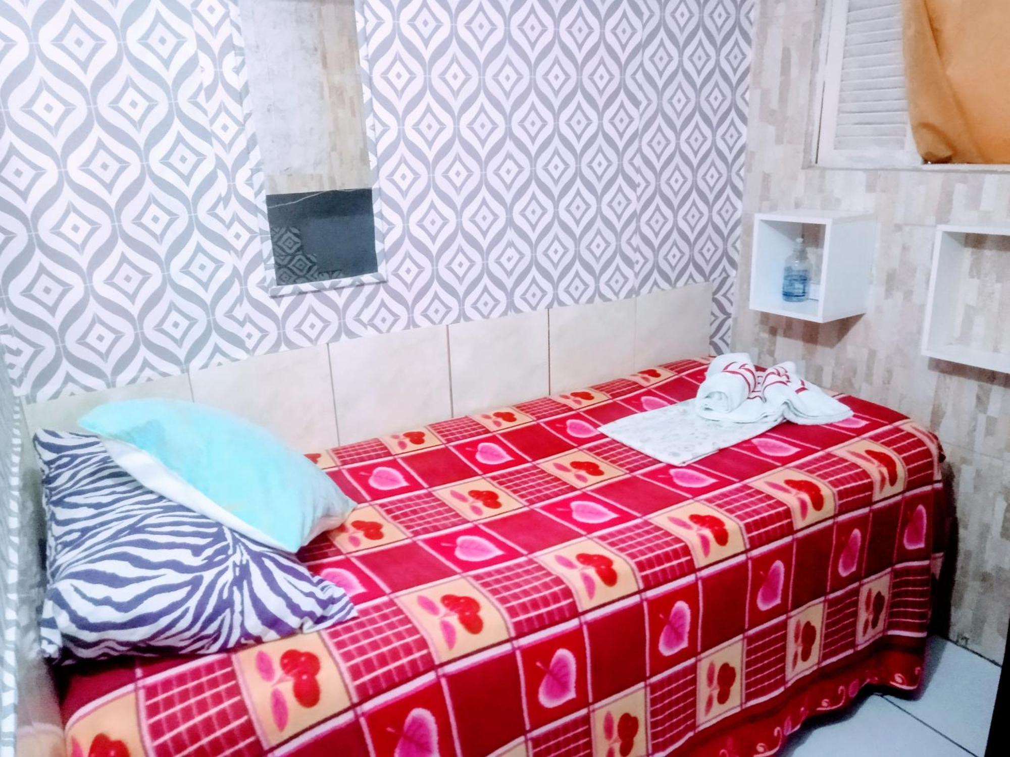 Inn Zelia Barros *
