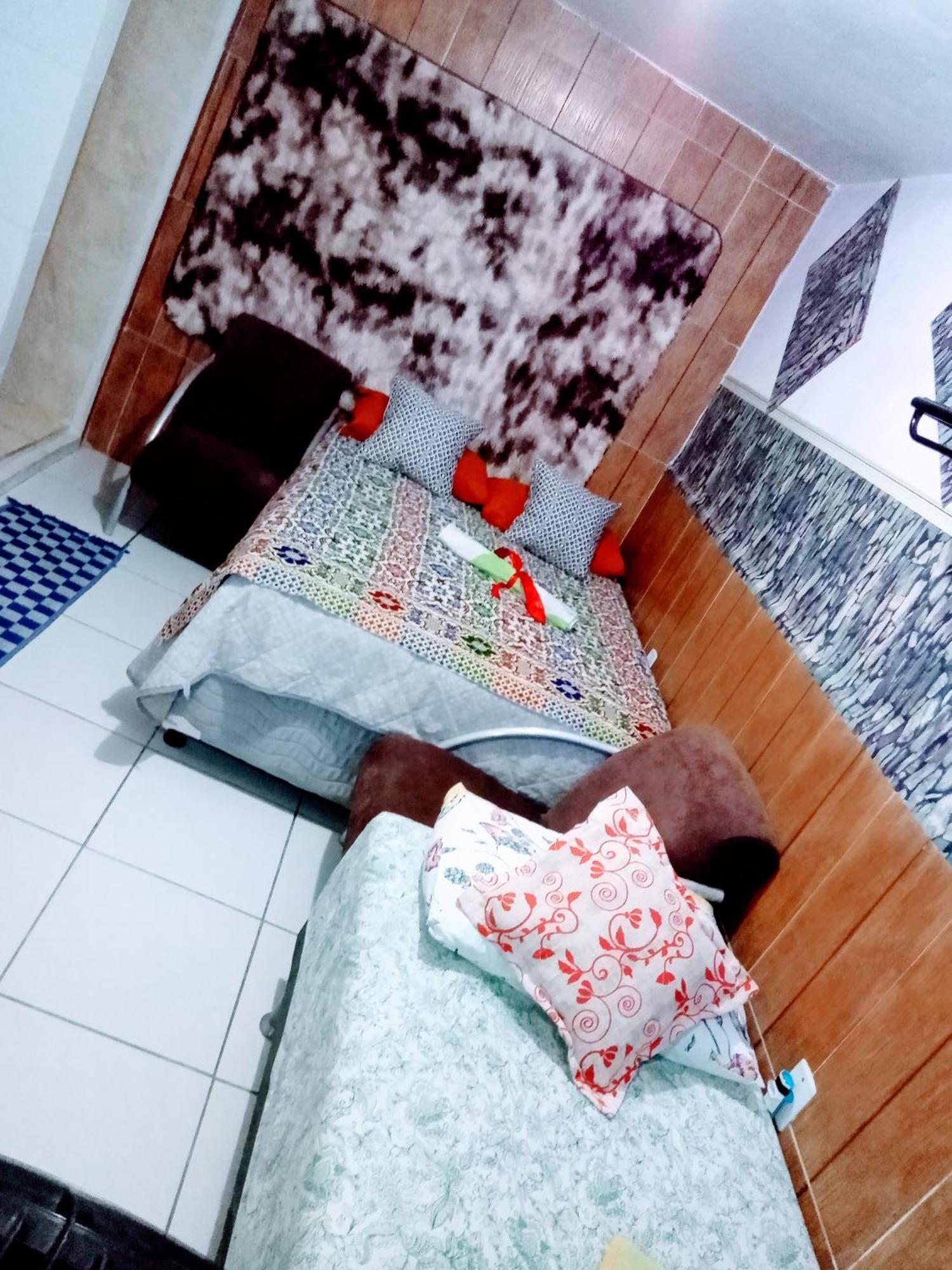 Zelia Barros Inn *