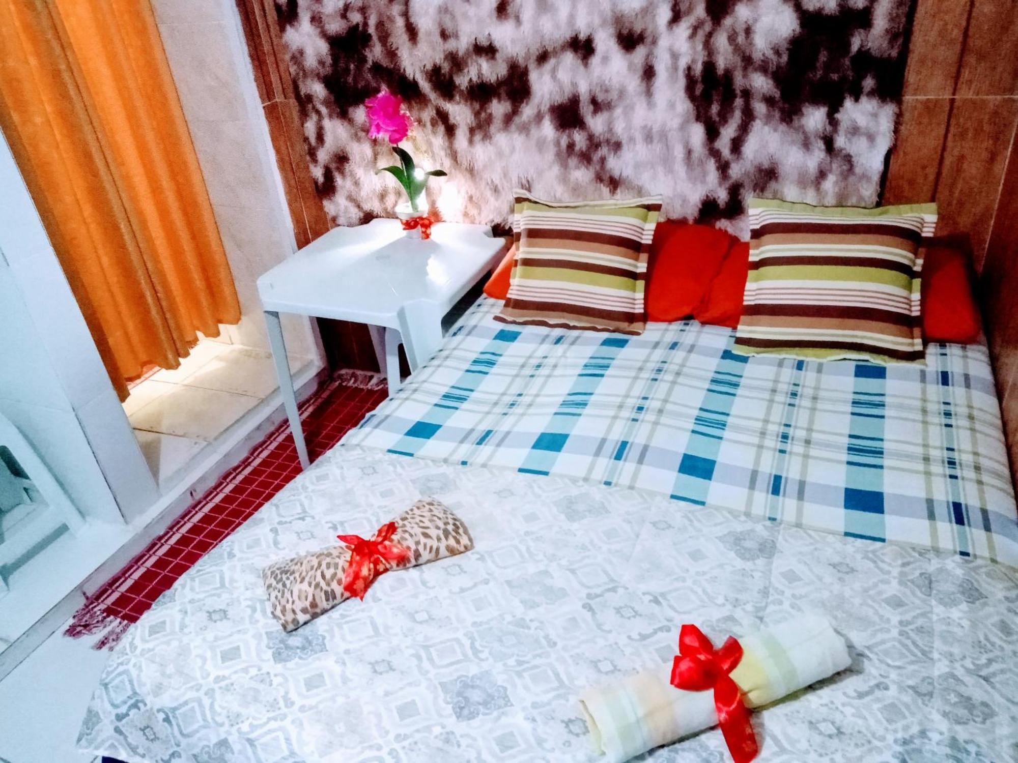 Inn Zelia Barros *