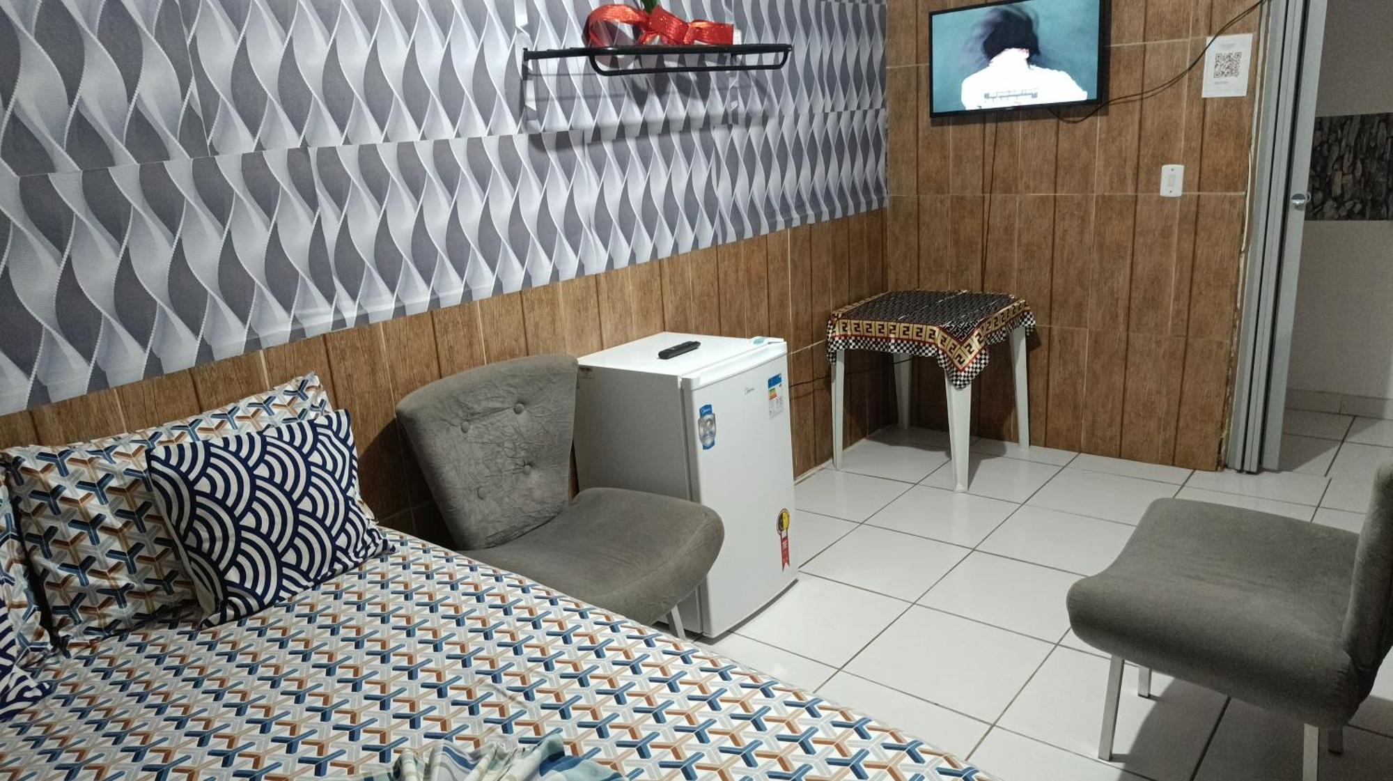 Inn Zelia Barros *